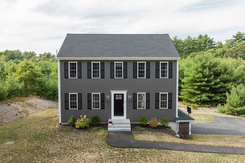 52 Center St, Carver, MA, 02330-1249 | Card Image