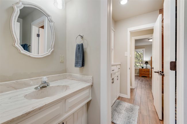 1819 W Belt Line Rd, House other with 4 bedrooms, 4 bathrooms and null parking in Cedar Hill TX | Image 26