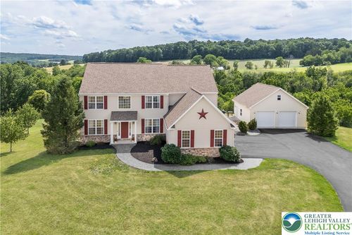 2912 Silver Creek Cir, Kutztown, PA, 19530-8627 | Card Image
