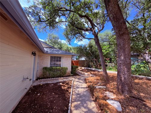b-12102 Arrowwood Dr, Austin, TX, 78727-5814 | Card Image