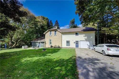 3 Page St, Mount Forest, ON, N0G2L3 | Card Image