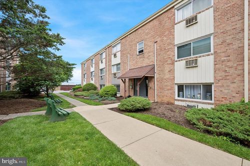 apt-b2-8115 W Chester Pike, UPPER DARBY, PA, 19082-1326 | Card Image