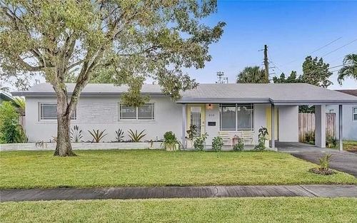 818 Nw 28th Ct, WILTON MANORS, FL, 33311-2439 | Card Image