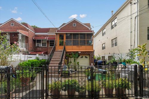 4337 Wilder Ave, Bronx, NY, 10466-1823 | Card Image