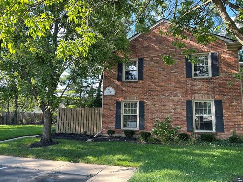 h-61 Winchester Pl, Centerville, OH, 45458-2315 | Card Image