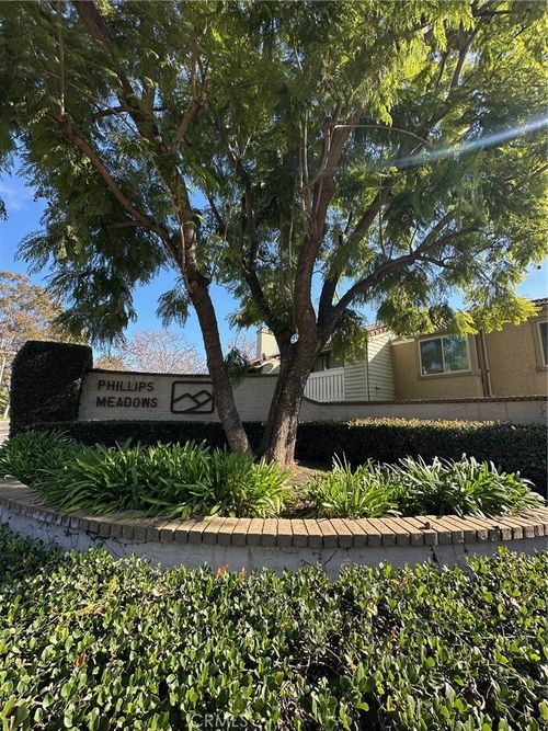 22 Country Mile Rd, Pomona, CA, 91766-6603 | Card Image