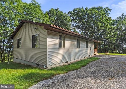 883 White Oak Crossing Rd, Moorefield, WV, 26836-2304 | Card Image