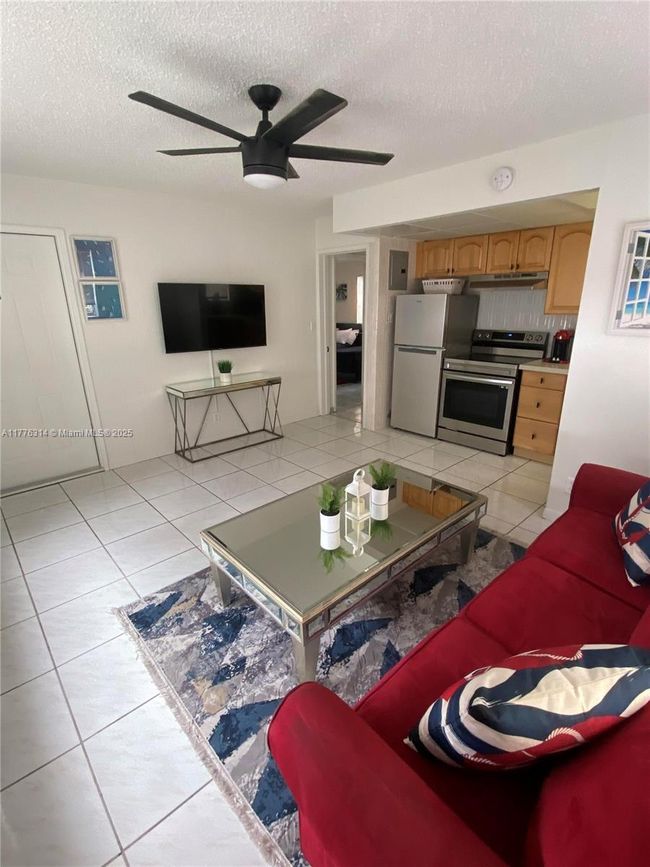 APT-8 - 3210 Canal Dr, Condo with 1 bedrooms, 1 bathrooms and null parking in Pompano Beach FL | Image 8