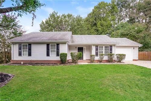 5603 Green Apple Dr, Greensboro, NC, 27405-9569 | Card Image