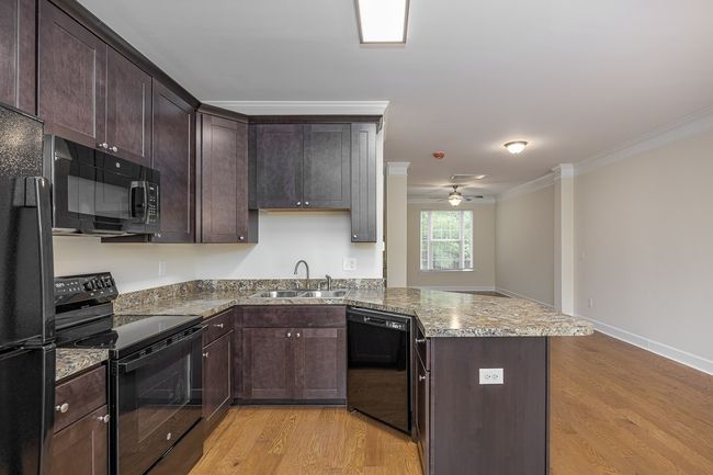 8222 Lenox Creekside Dr, Townhouse with 3 bedrooms, 4 bathrooms and 2 parking in Antioch TN | Image 13