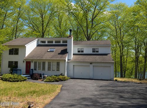 211 Brandyshire Dr, Tamiment, PA, 18371-9414 | Card Image