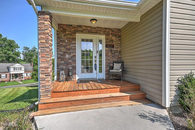 517 W Glade St, House other with 3 bedrooms, 3 bathrooms and null parking in Glade Spring VA | Image 51
