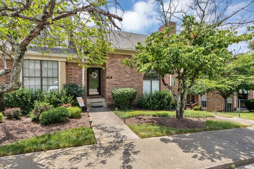 218 Glenstone Cir, Brentwood, TN, 37027-3916 | Card Image
