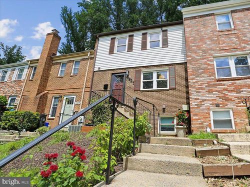 4927 Arctic Ter, ROCKVILLE, MD, 20853-2936 | Card Image