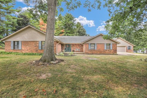 43 Glenn Dr, White Heath, IL, 61884-9740 | Card Image