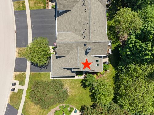 30W069 Penny Lane, Warrenville, IL, 60555 | Card Image