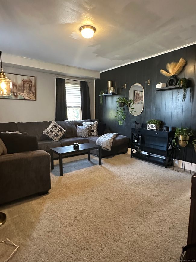 27 High St, House other with 4 bedrooms, 2 bathrooms and null parking in Moosup CT | Image 9