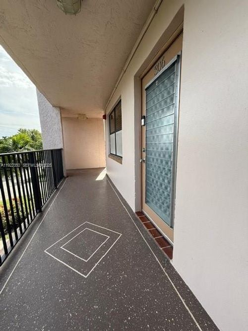 apt-306-2981 N Nob Hill Rd, Sunrise, FL, 33322-5890 | Card Image