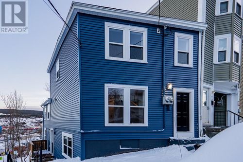 {{alt}} | Card Image