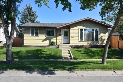 904 Abbotsford Drive Ne, Calgary, AB, T2A6B8 | Card Image