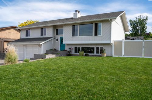 625 Nw Crescent, Sunnyside, WA, 98944 | Card Image