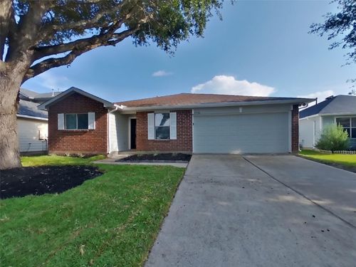 2926 Umiak Dr, Houston, TX, 77045-4838 | Card Image