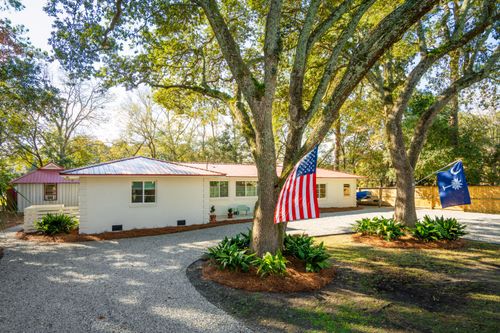 1683 Pearlott St, Charleston, SC, 29407-6227 | Card Image