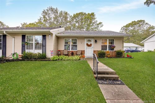 412 Weymouth Ct, Ridge, NY, 11961 | Card Image