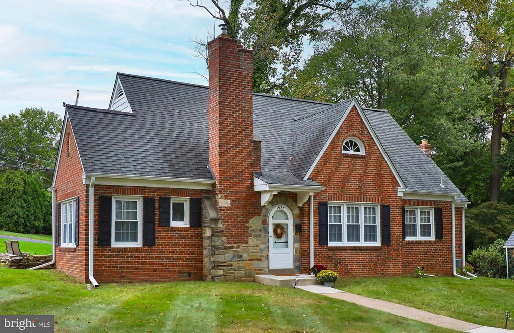 Canterbury Rd, Abington, PA 19001