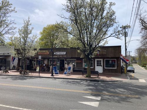 156 Main St, Deep River, CT, 06417-1700 | Card Image