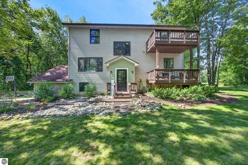 5358 S 49 Rd, Cadillac, MI, 49601-8723 | Card Image
