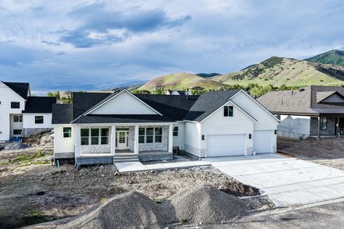 859 E 130 N, Hyde Park, UT, 84318-4809 | Card Image