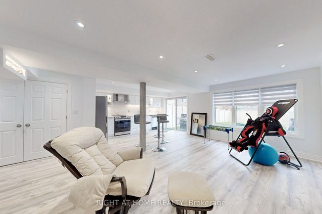 9 John Smith St, House attached with 5 bedrooms, 5 bathrooms and 3 parking in Holland Landing ON | Image 19