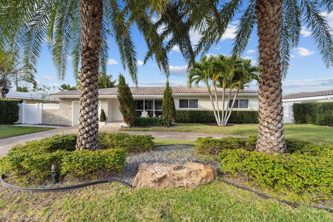 2205 Ne 30 Th St, House other with 3 bedrooms, 2 bathrooms and null parking in Lighthouse Point FL | Image 78