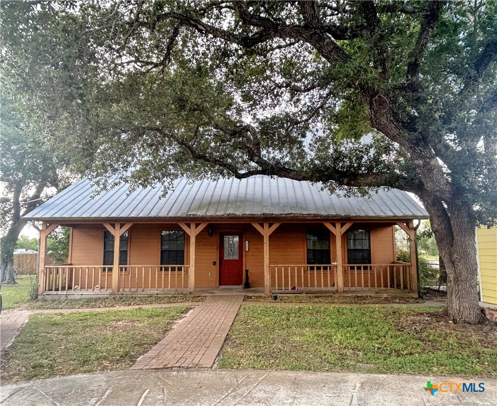 Commercial Sale in Victoria 3