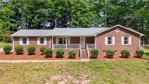 1437 Plantation Cir, Asheboro, NC, 27205-7063 | Card Image