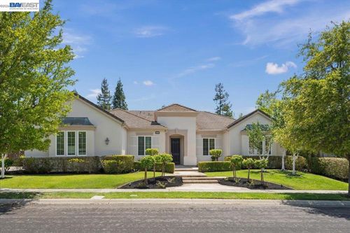 875 Sunny Brook Way, Pleasanton, CA, 94566-3819 | Card Image