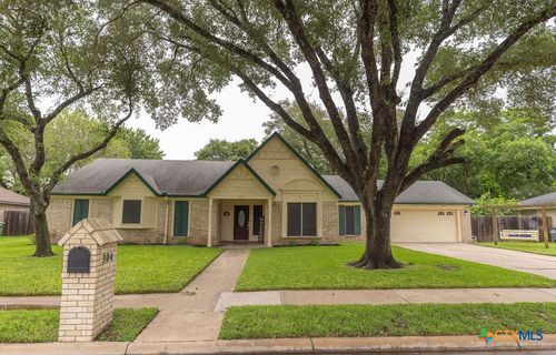 304 Bramble Bush Ln, Victoria, TX, 77904-2357 | Card Image