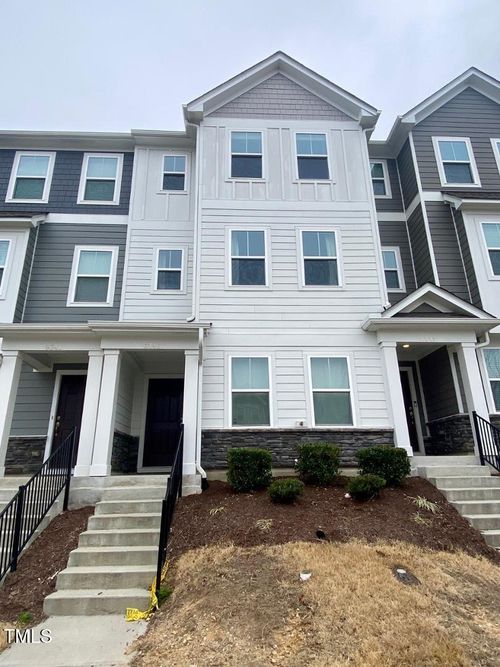 6345 Perry Creek Rd, Raleigh, NC, 27616-4348 | Card Image