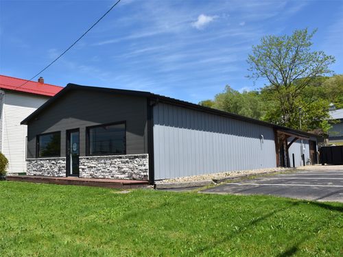 1379 S Main St, Meadville, PA, 16335-3072 | Card Image