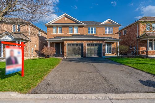 31 Mistdale Cres, Brampton, ON, L7A1S2 | Card Image