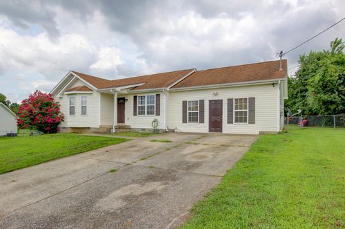 102 Bowers Ct, Oak Grove, KY, 42262-9121 | Card Image