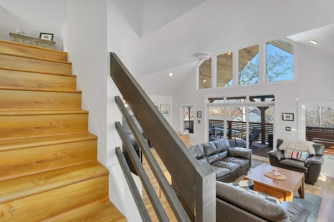 62 Sands St, House other with 3 bedrooms, 2 bathrooms and null parking in Rochon Sands AB | Image 22