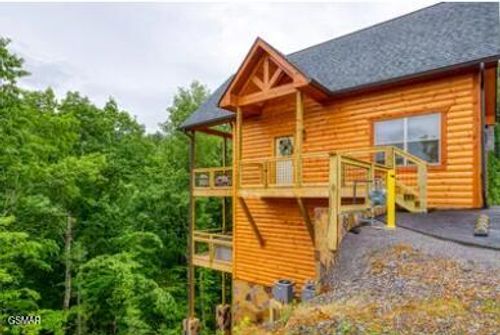 937 Pine Valley Way, Sevierville, TN, 37862 | Card Image