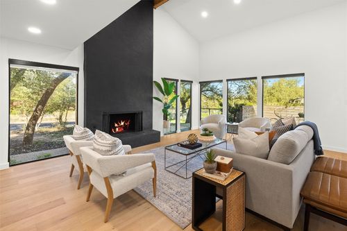 7507 Downridge Dr, Austin, TX, 78731-1105 | Card Image