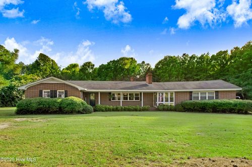 305 S Washington Street, Pikeville, NC, 27863 | Card Image