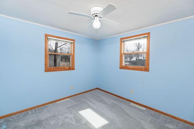 Larger Bdrm 1 | Image 18