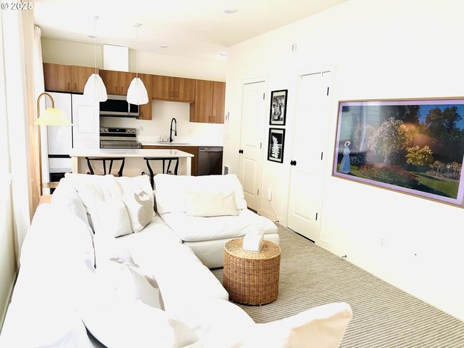 5 - 12072 Se Pine St, Condo with 2 bedrooms, 2 bathrooms and null parking in Portland OR | Image 4