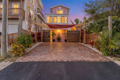 881 Catfish Ave, New Smyrna Beach, FL, 32169-4621 | Card Image