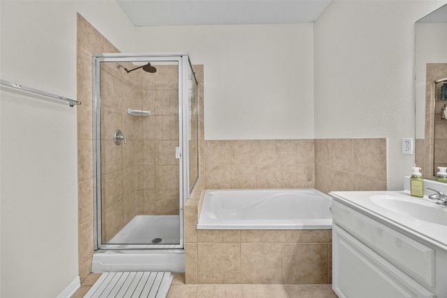 APT-305 - 1101 E Parmer Ln, Condo with 3 bedrooms, 3 bathrooms and 2 parking in Austin TX | Image 19
